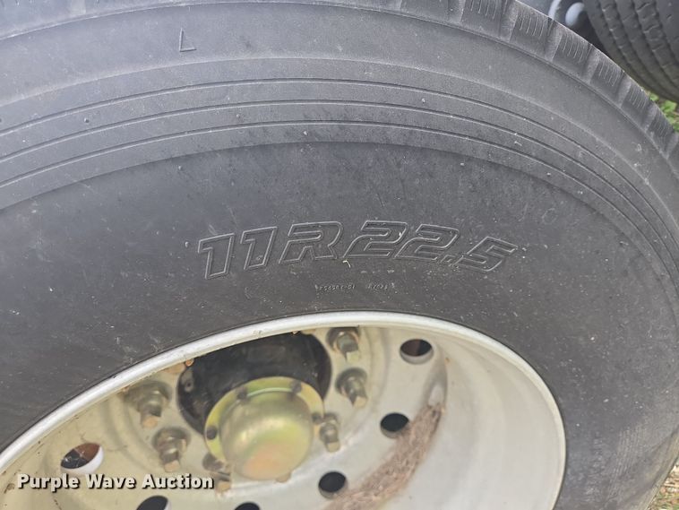 image for item DT4823 1996 Nelson S-20 jeep