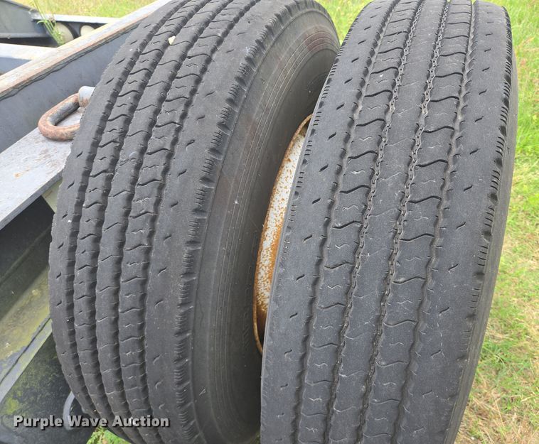 image for item DT4823 1996 Nelson S-20 jeep