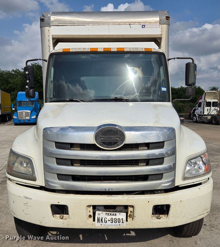 image for item DT4832 2012 Hino 268 box truck