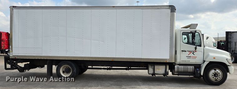 image for item DT4832 2012 Hino 268 box truck