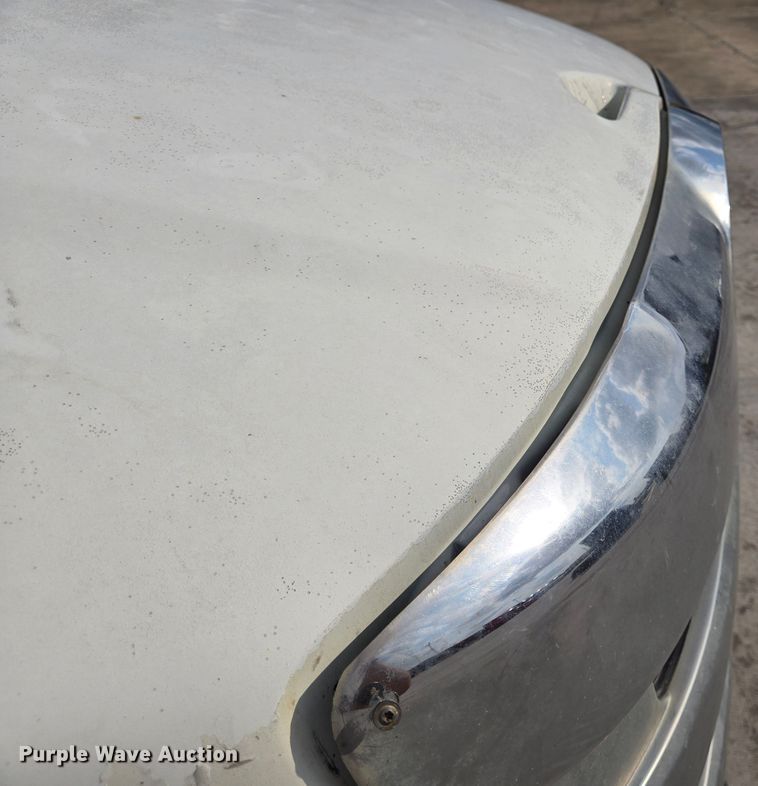 image for item DT4832 2012 Hino 268 box truck