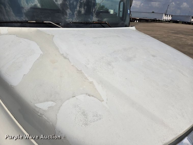 image for item DT4832 2012 Hino 268 box truck