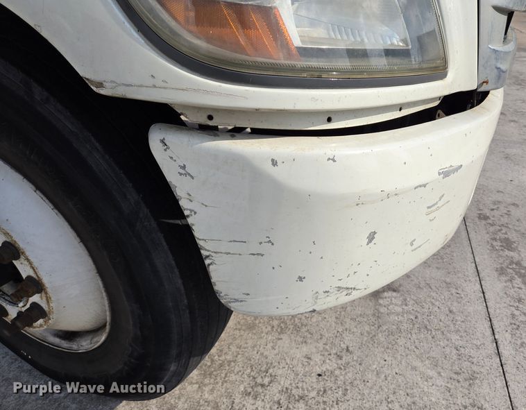 image for item DT4832 2012 Hino 268 box truck