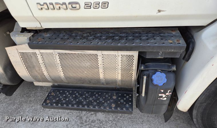 image for item DT4832 2012 Hino 268 box truck