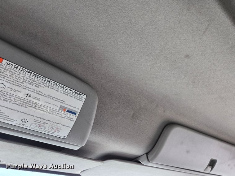 image for item DT4832 2012 Hino 268 box truck