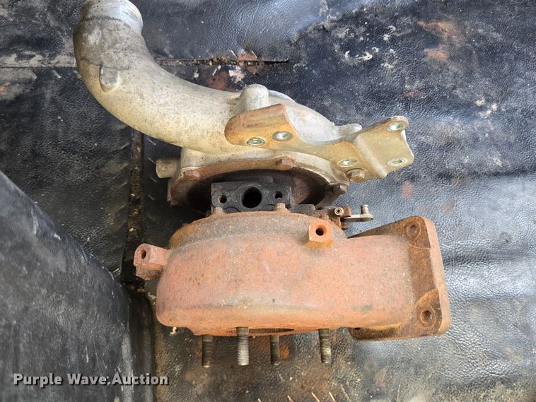 image for item DT4832 2012 Hino 268 box truck