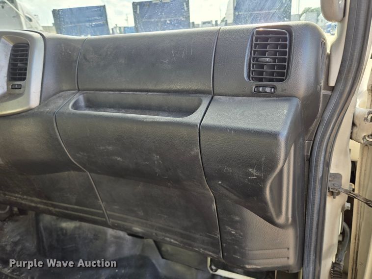 image for item DT4832 2012 Hino 268 box truck