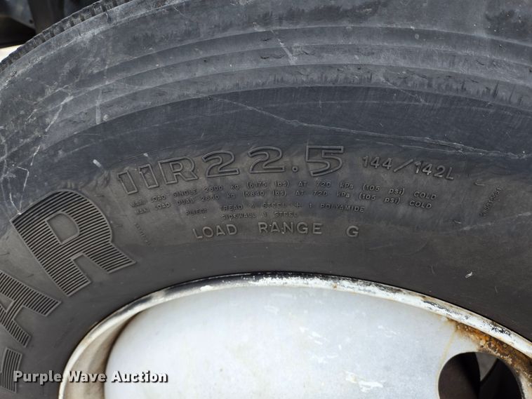 image for item DT4832 2012 Hino 268 box truck