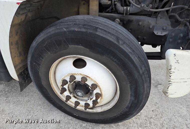 image for item DT4832 2012 Hino 268 box truck