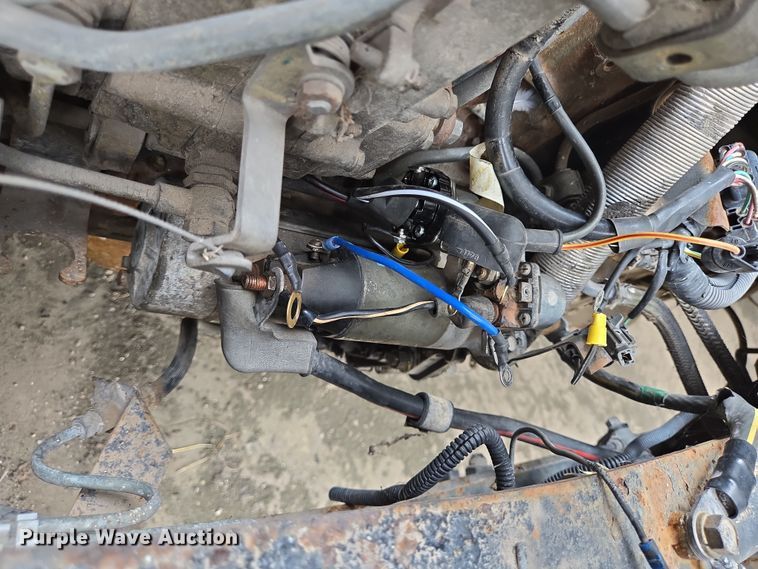 image for item DT4834 1999 Mitsubishi Fuso box truck