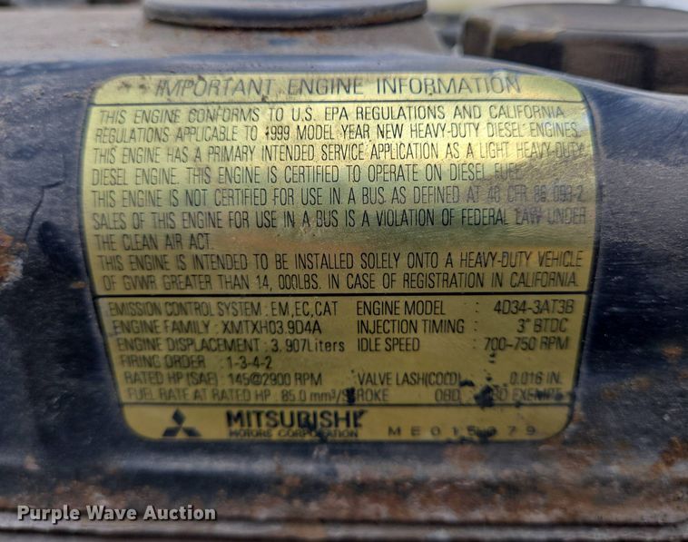 image for item DT4834 1999 Mitsubishi Fuso box truck