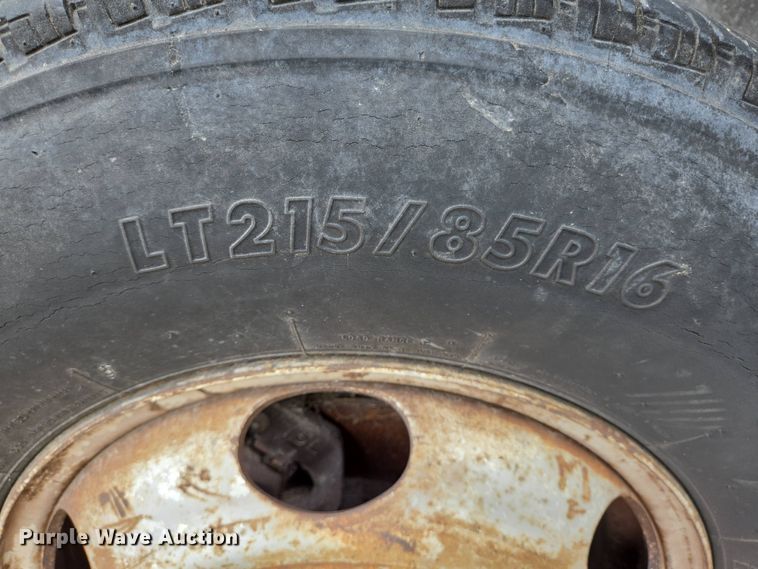 image for item DT4834 1999 Mitsubishi Fuso box truck