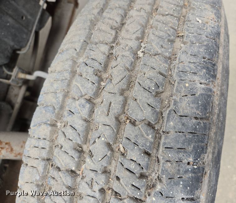 image for item DT4834 1999 Mitsubishi Fuso box truck