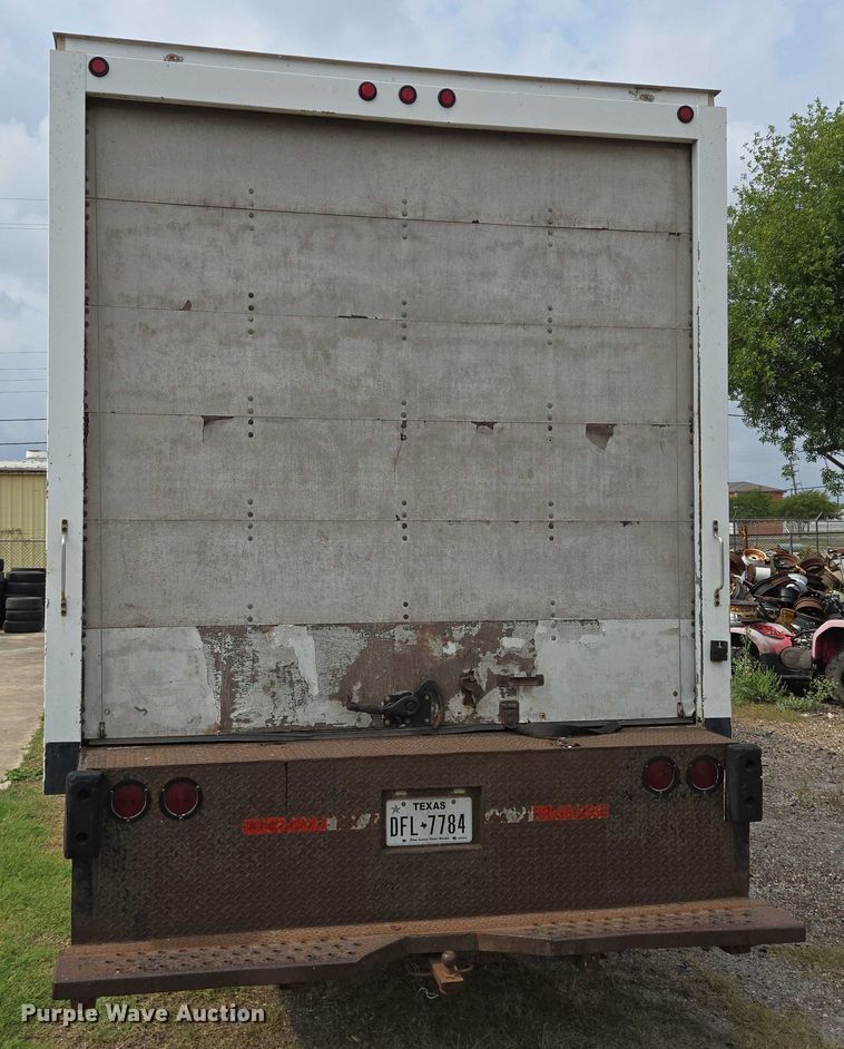 image for item DT4835 1994 Ford F700 box truck