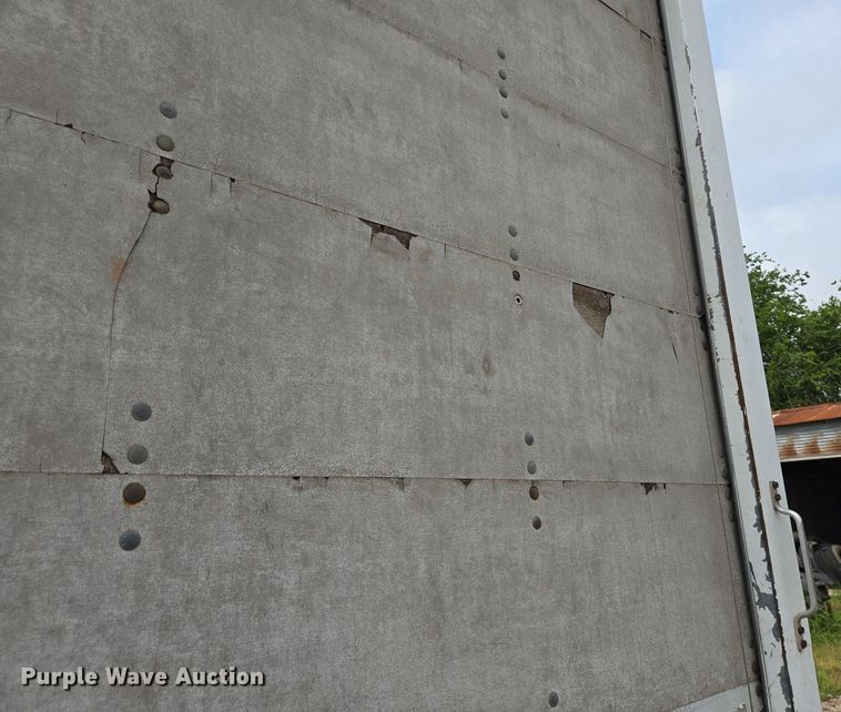 image for item DT4835 1994 Ford F700 box truck