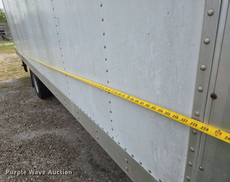 image for item DT4835 1994 Ford F700 box truck