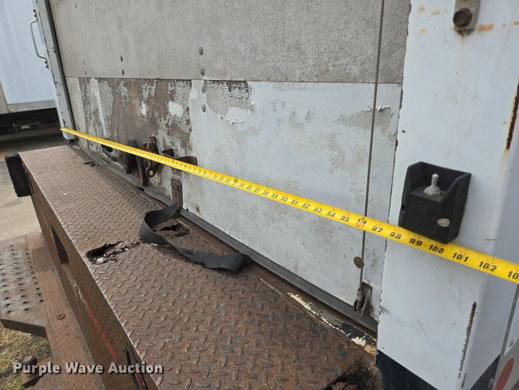 image for item DT4835 1994 Ford F700 box truck