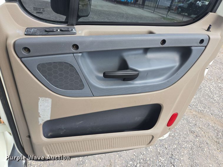 image for item DT4854 2016 Freightliner Cascadia semi truck