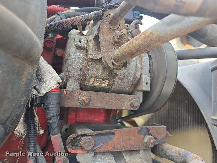 image for item DT4854 2016 Freightliner Cascadia semi truck