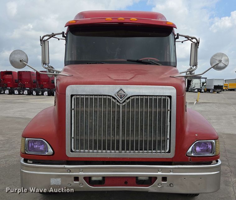 image for item DT4855 2006 International 9200i SBA semi truck