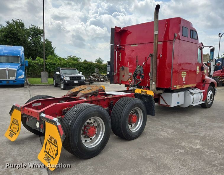 image for item DT4855 2006 International 9200i SBA semi truck