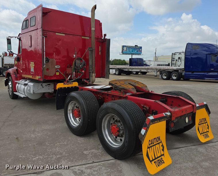 image for item DT4855 2006 International 9200i SBA semi truck