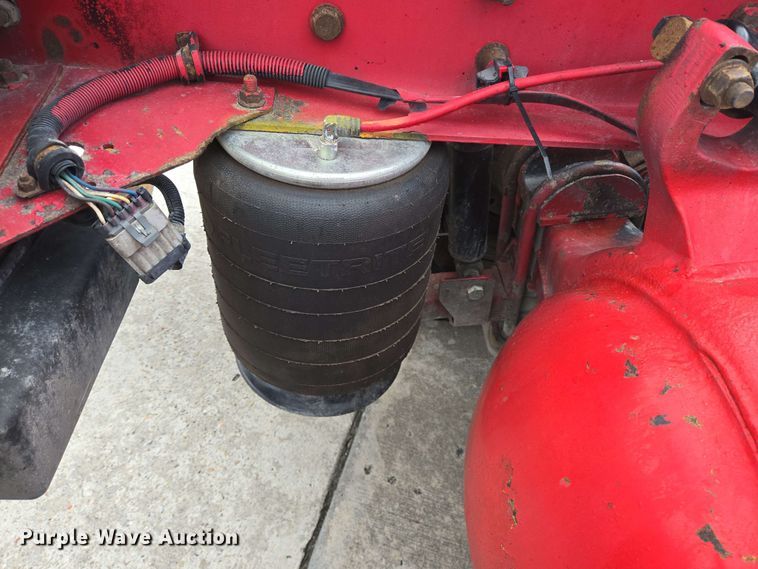 image for item DT4855 2006 International 9200i SBA semi truck