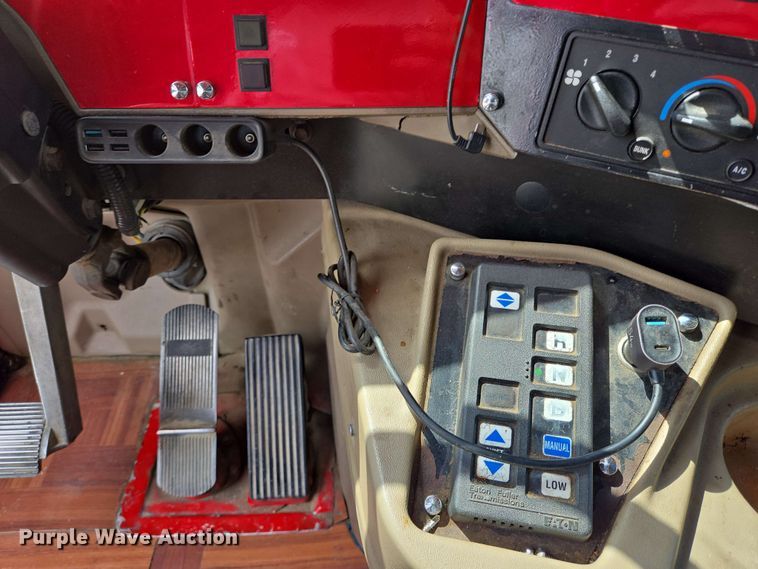 image for item DT4855 2006 International 9200i SBA semi truck