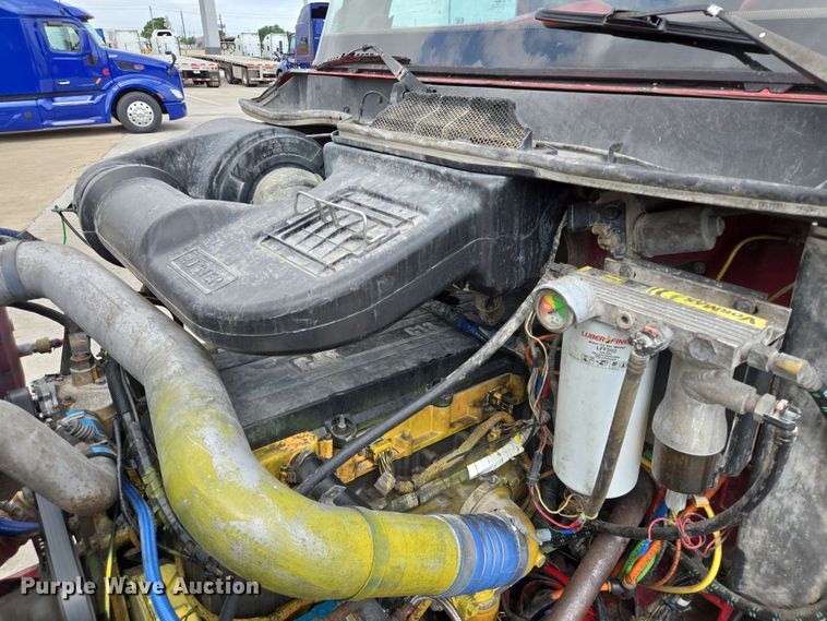 image for item DT4855 2006 International 9200i SBA semi truck