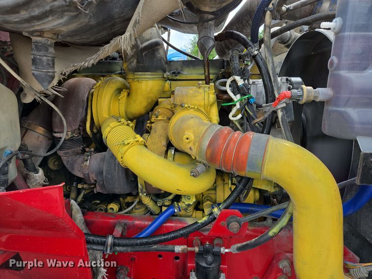 image for item DT4855 2006 International 9200i SBA semi truck