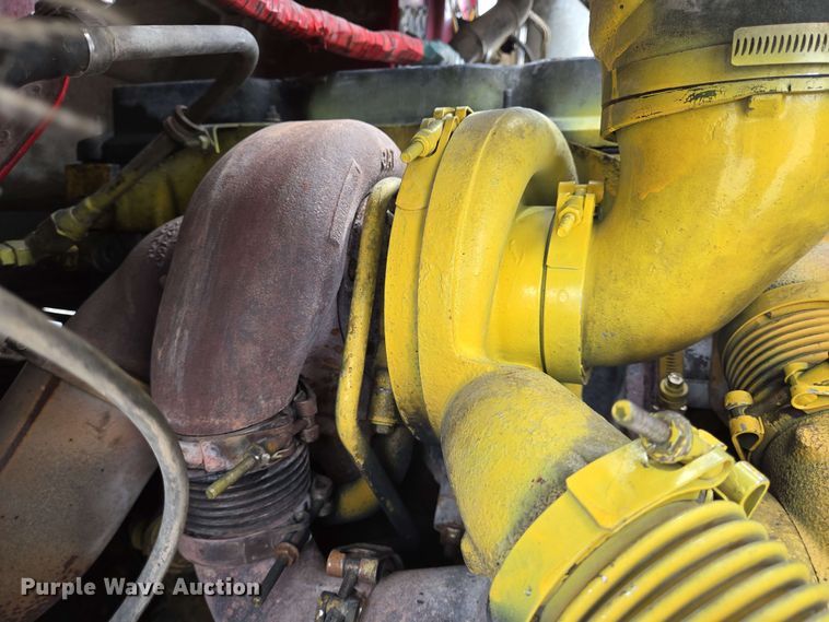 image for item DT4855 2006 International 9200i SBA semi truck