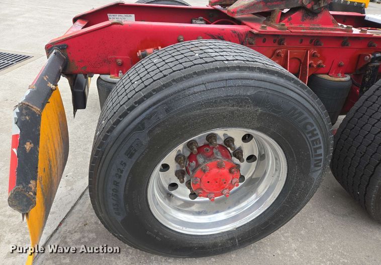 image for item DT4855 2006 International 9200i SBA semi truck