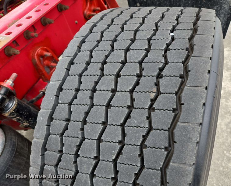 image for item DT4855 2006 International 9200i SBA semi truck