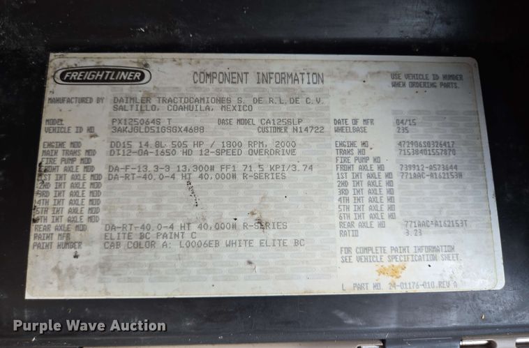 image for item DT4856 2016 Freightliner Cascadia semi truck