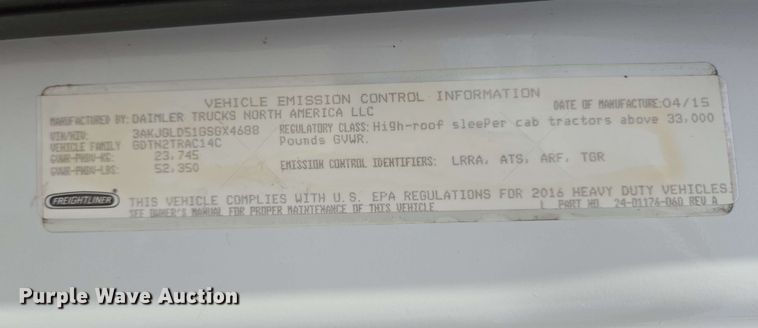 image for item DT4856 2016 Freightliner Cascadia semi truck