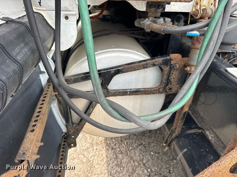 image for item DU3466 2016 Freightliner Cascadia semi truck