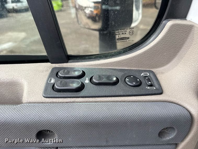 image for item DU3466 2016 Freightliner Cascadia semi truck