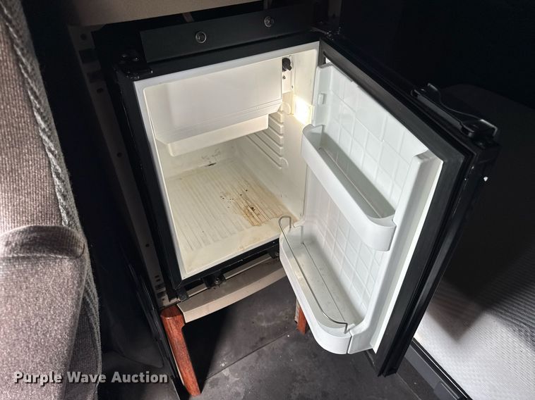 image for item DU3466 2016 Freightliner Cascadia semi truck