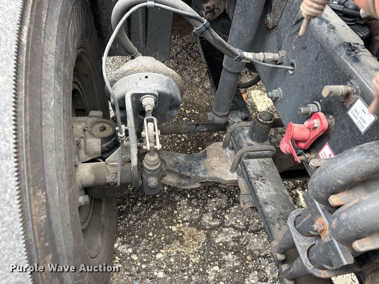 image for item DU3466 2016 Freightliner Cascadia semi truck