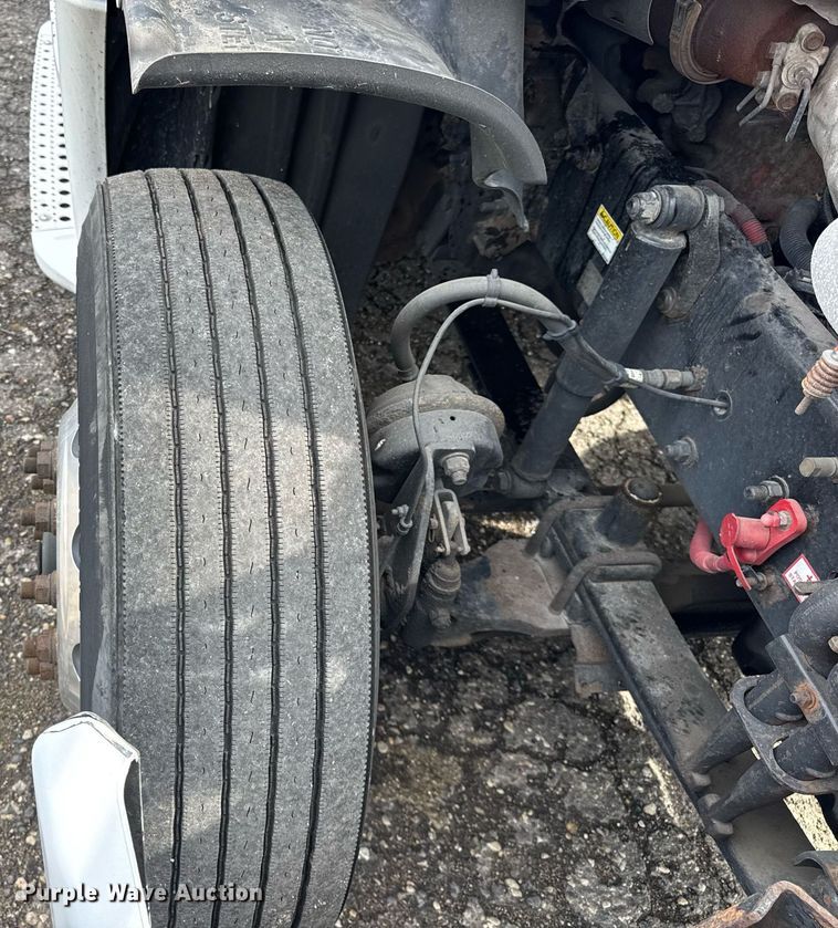 image for item DU3466 2016 Freightliner Cascadia semi truck