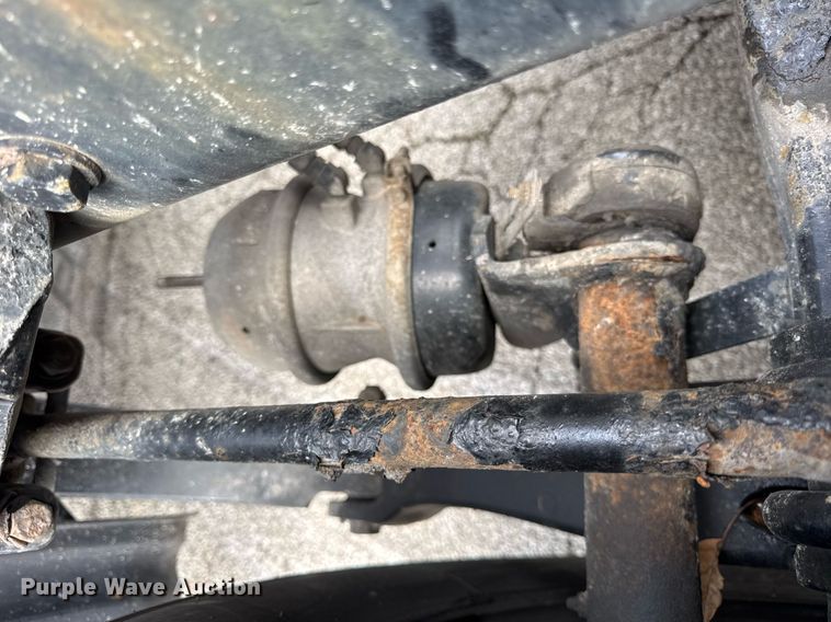 image for item DU3468 2013 Kenworth T660 semi truck