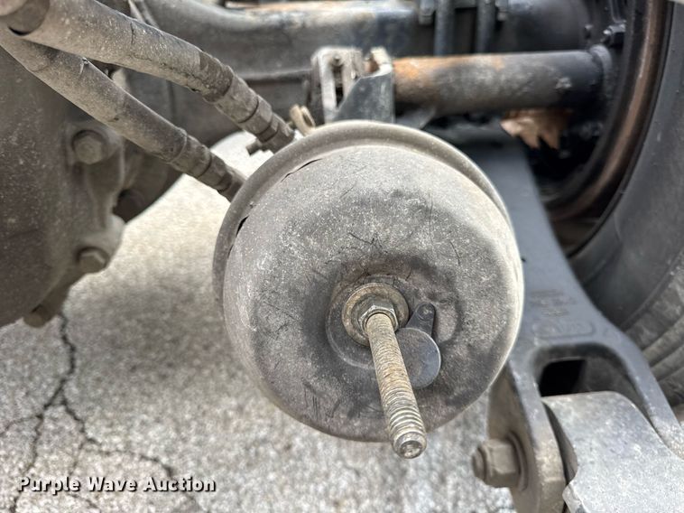 image for item DU3468 2013 Kenworth T660 semi truck