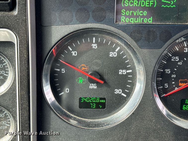 image for item DU3468 2013 Kenworth T660 semi truck