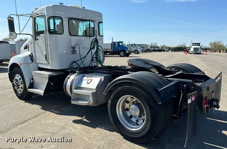 image for item DV1962 2016 Kenworth T370 semi truck