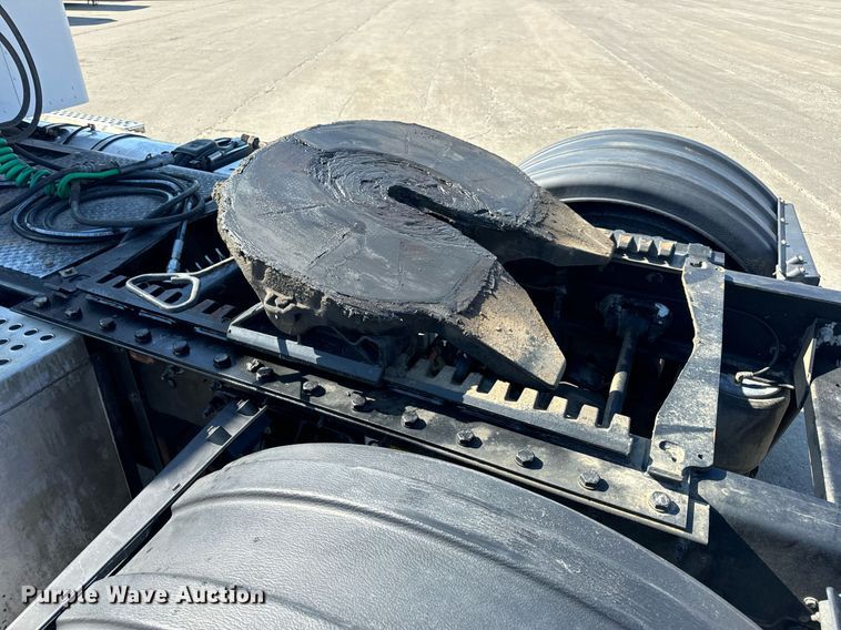 image for item DV1962 2016 Kenworth T370 semi truck