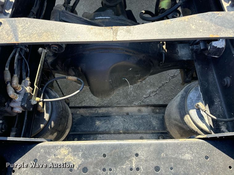 image for item DV1962 2016 Kenworth T370 semi truck