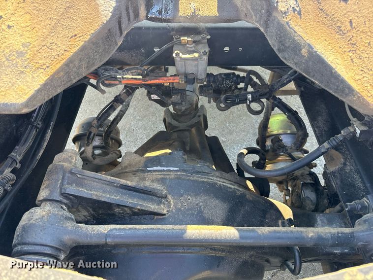 image for item DV1962 2016 Kenworth T370 semi truck