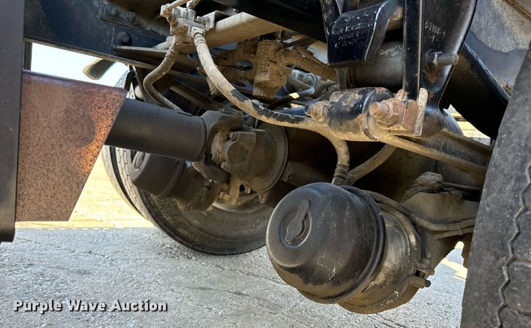 image for item DV1962 2016 Kenworth T370 semi truck