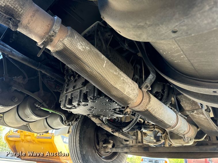 image for item DV1962 2016 Kenworth T370 semi truck