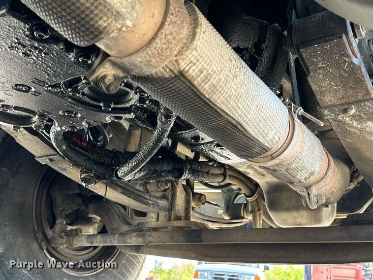 image for item DV1962 2016 Kenworth T370 semi truck